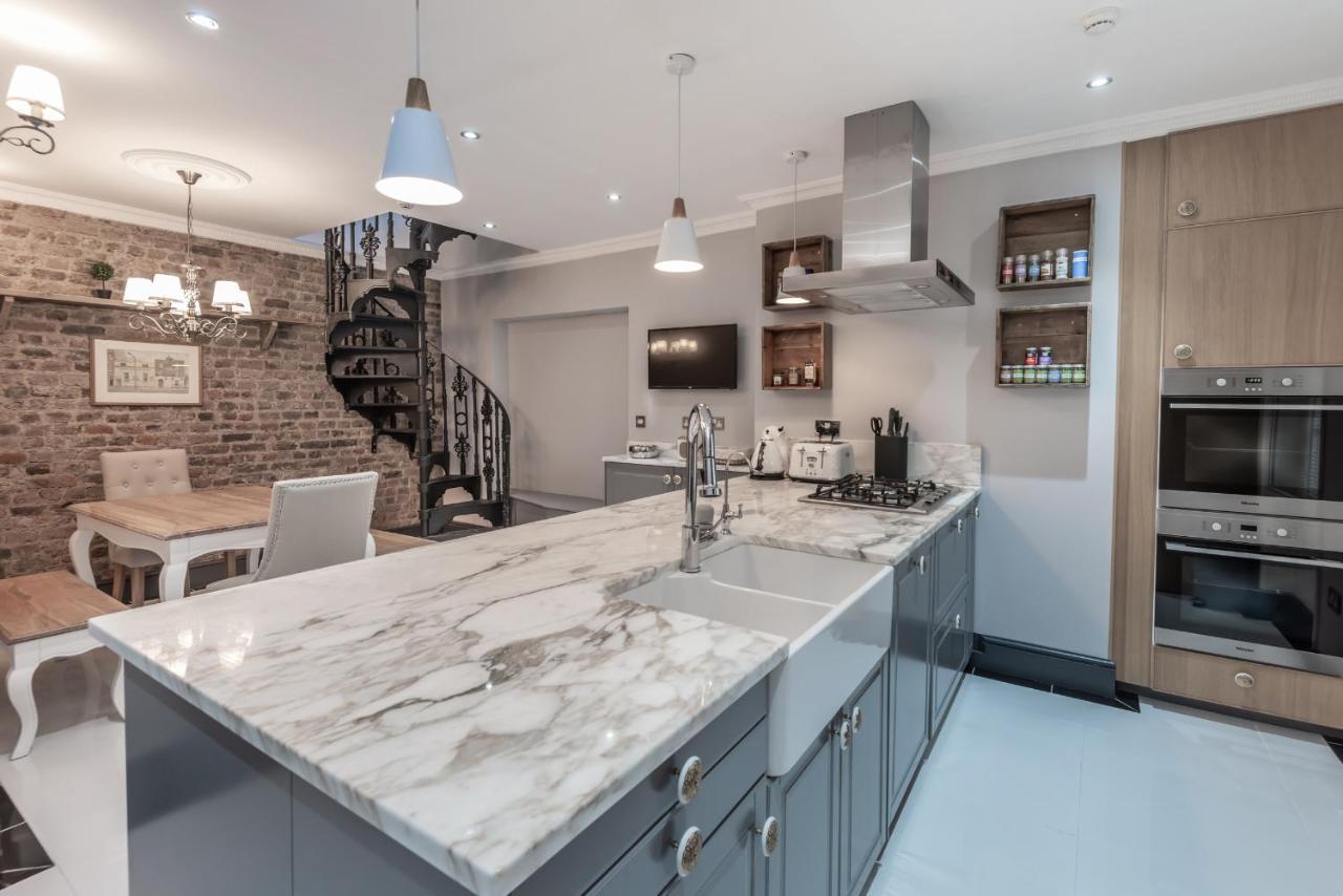 The London House - Entire Villa ภายนอก รูปภาพ