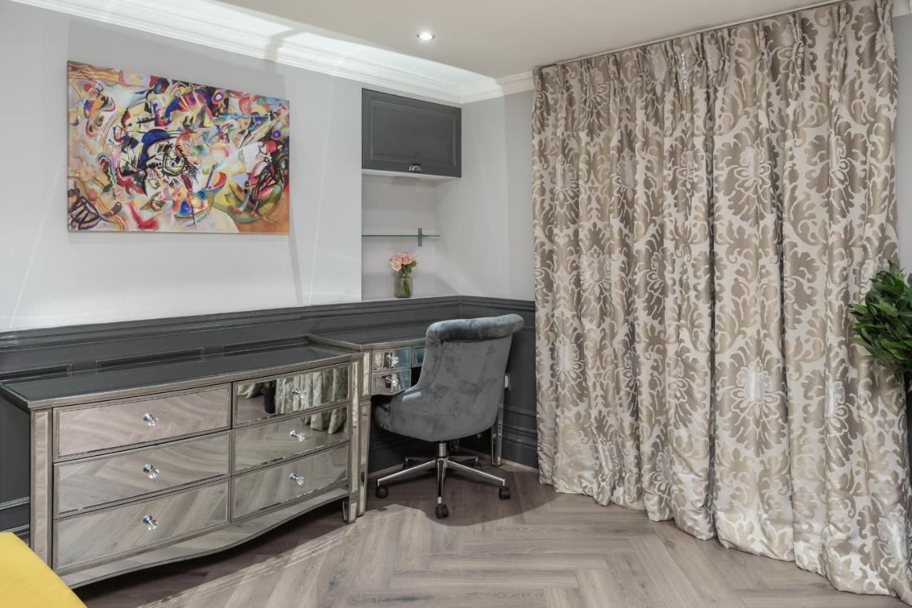 The London House - Entire Villa ภายนอก รูปภาพ