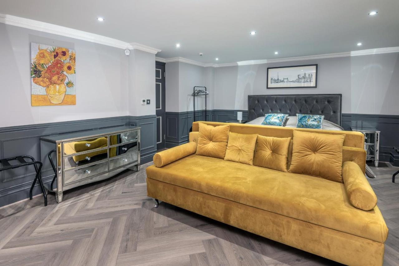 The London House - Entire Villa ภายนอก รูปภาพ